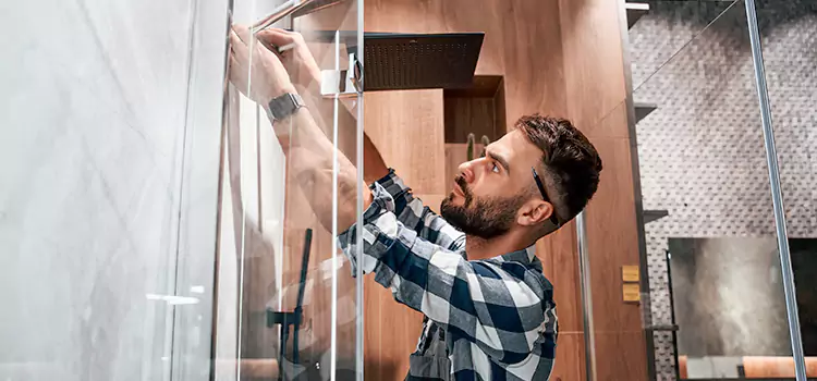 Replace Shower Doors with Frameless St. Louis Park